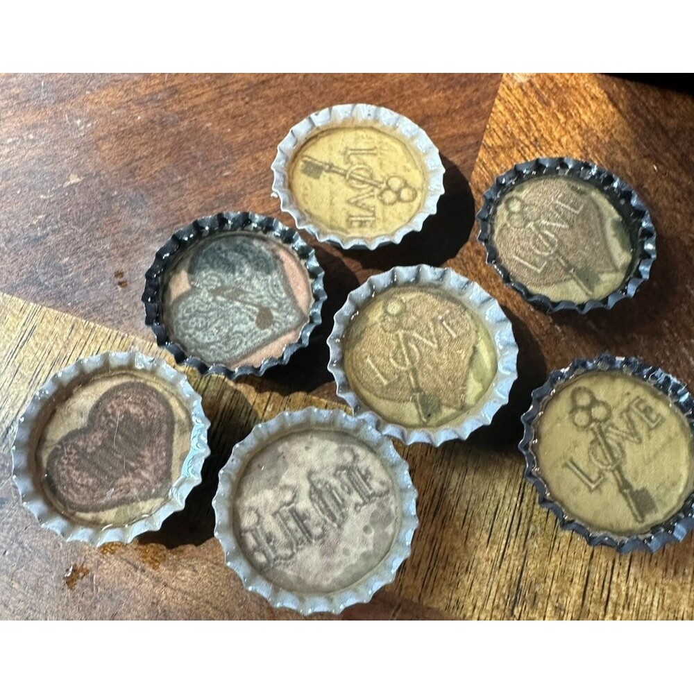 Seven Vintage Love and Hearts Resin In 1" Black Gray Bottle Caps Magnets